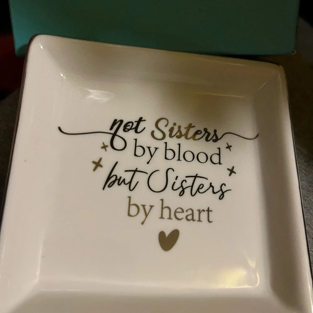 Jewelry dish White & Gold Friends Sentiment Square Jewelry dish by Beyond Gifts